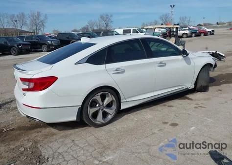2019 Honda Accord Touring 2.0T z USA, uszkodzony, nr VIN 1HGCV2F98KA010158